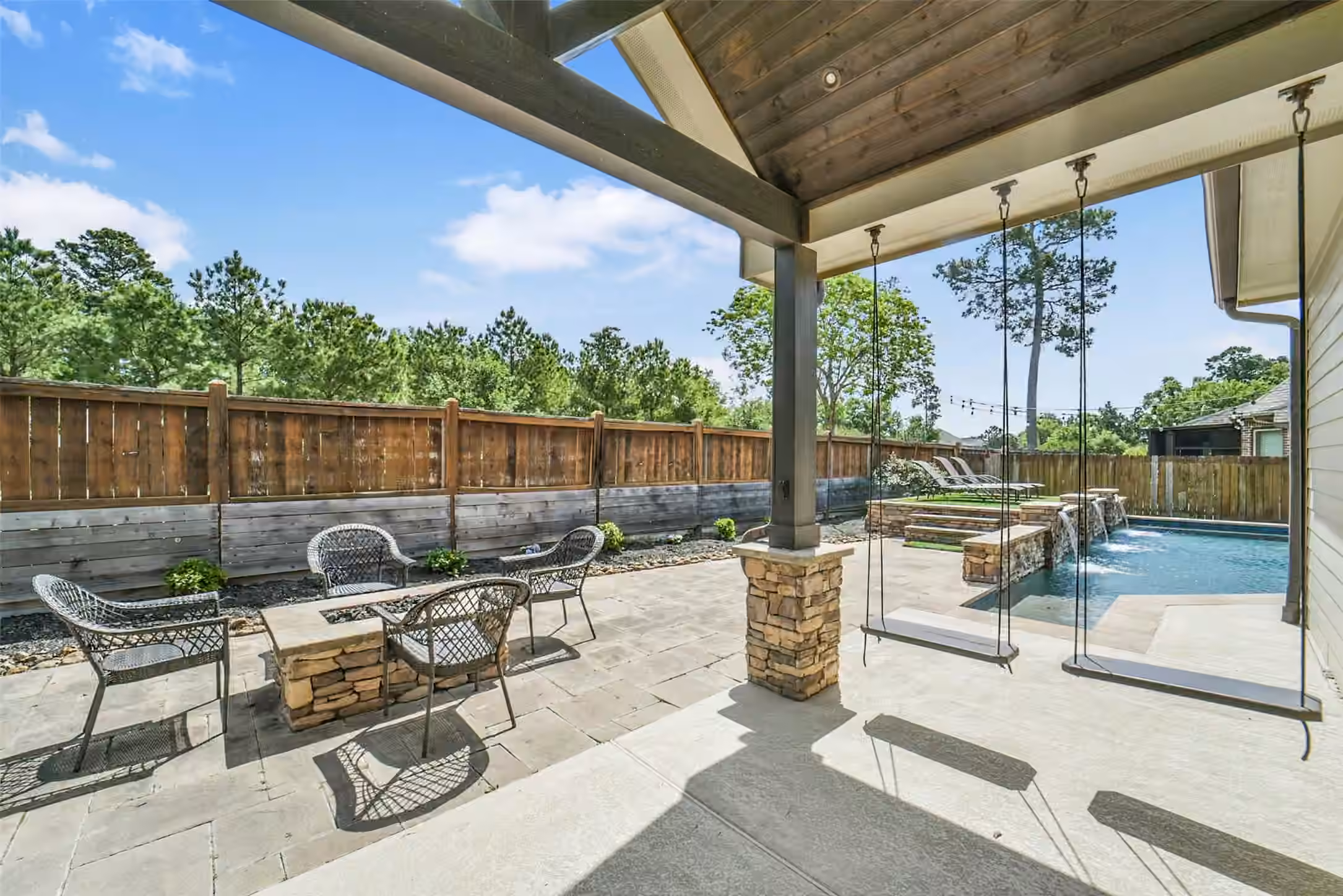 Photo 5 of 31510 Orchard Hill Lane, Spring, TX