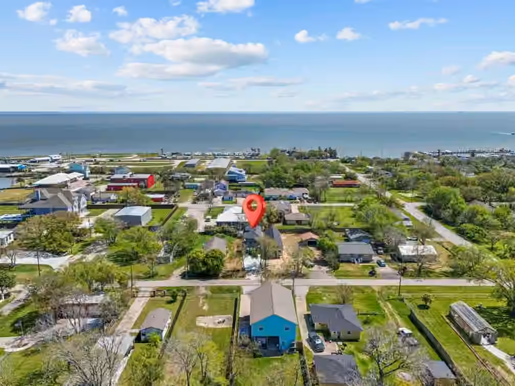 Photo 5 of 125 4th Street, San Leon, TX