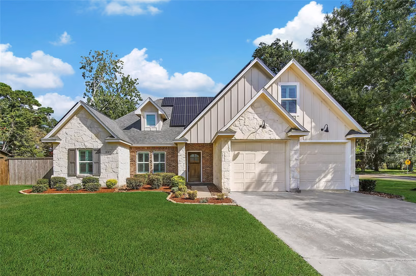 Photo of 237 Any Way Street, Lake Jackson, TX 77566