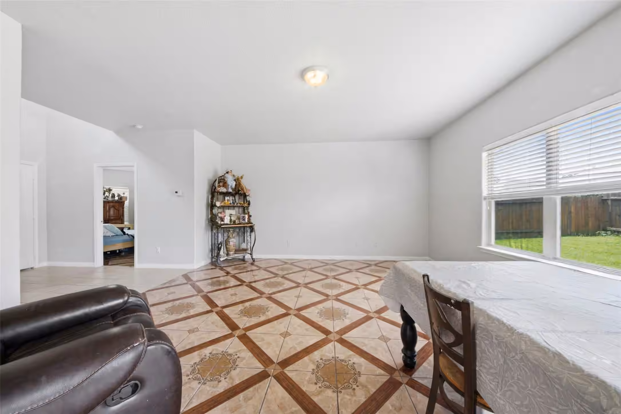 Photo 4 of 10220 Red Fern Court, Conroe, TX