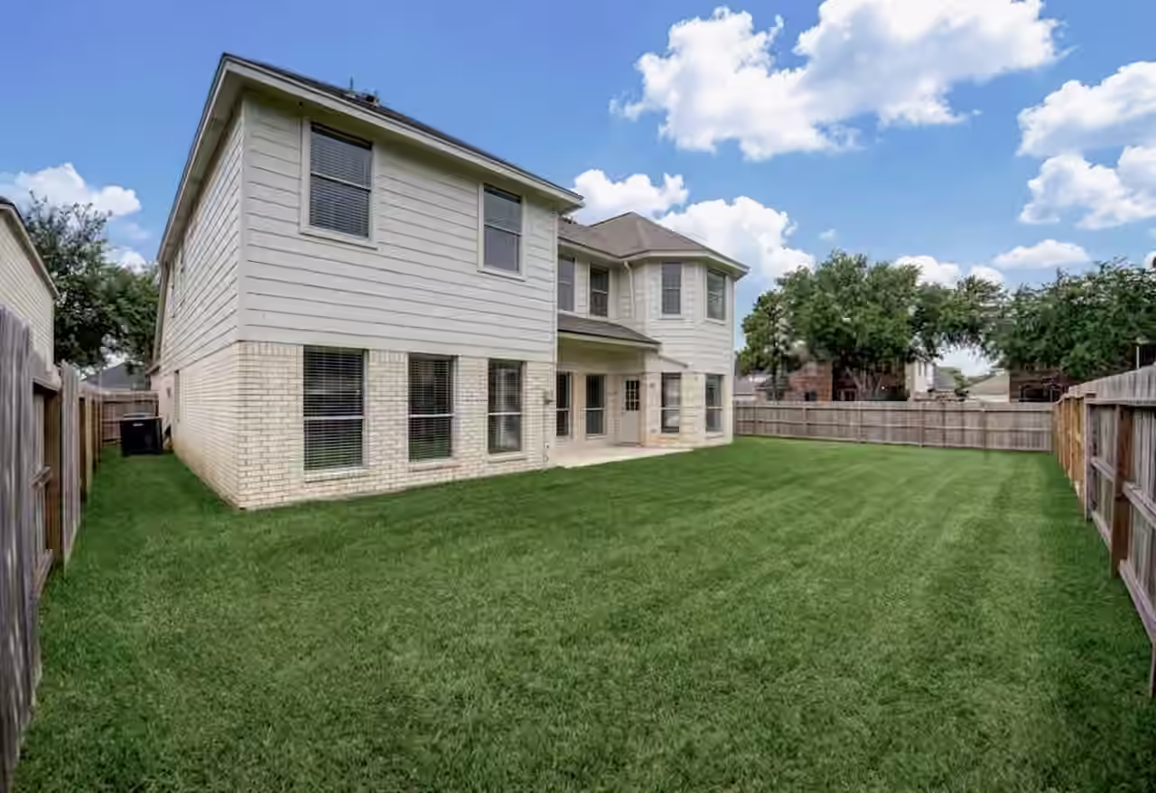 Photo 7 of 2318 Stoneburg Court, Sugar Land, TX