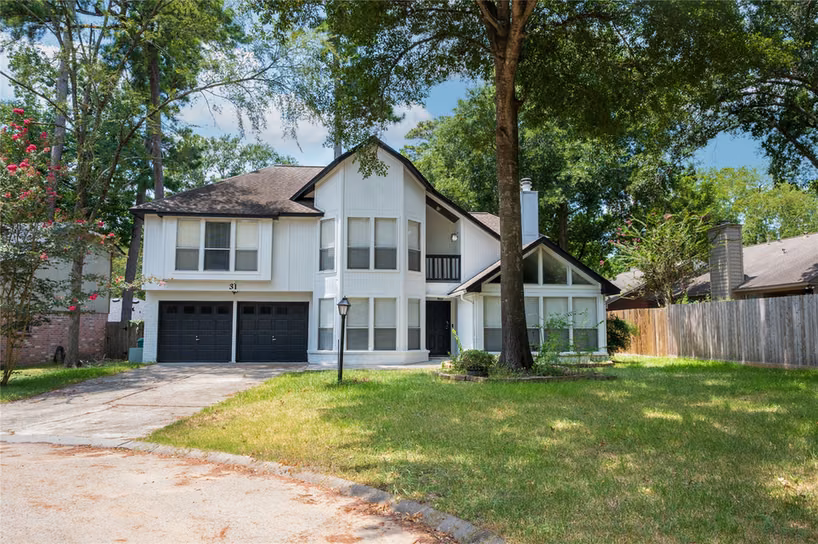 Photo 2 of 31 N Drifting Leaf Court, The Woodlands, TX
