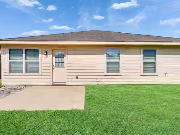 Photo 7 of 1519 Brook Hollow Drive, Pearland, TX