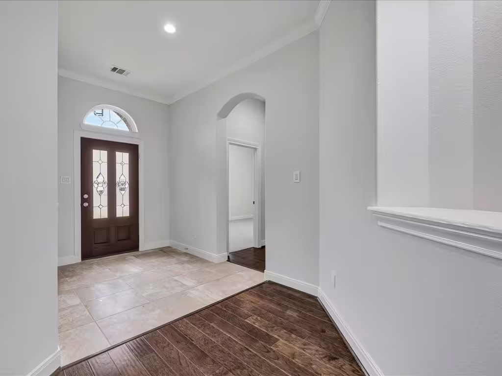 Photo 4 of 6302 Fisher Reef Drive, Beach City, TX