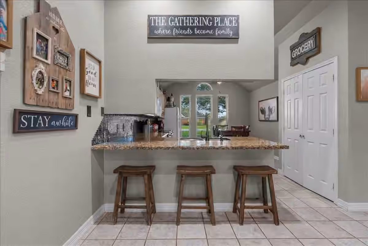 Photo 3 of 14018 Cimarron Road, Santa Fe, TX