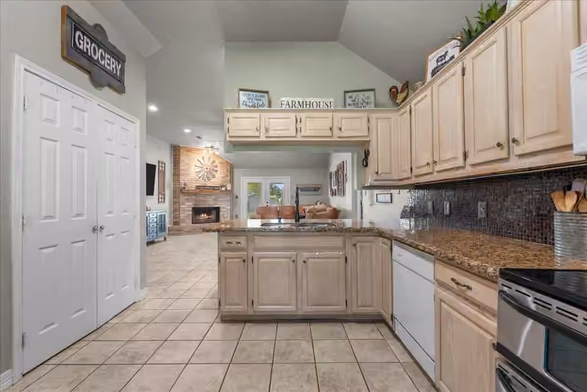 Photo 5 of 14018 Cimarron Road, Santa Fe, TX