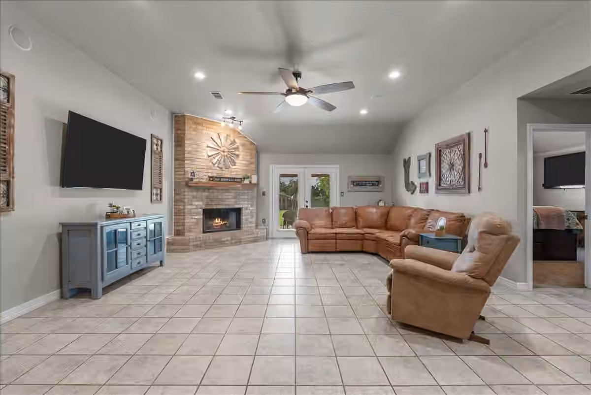 Photo 6 of 14018 Cimarron Road, Santa Fe, TX