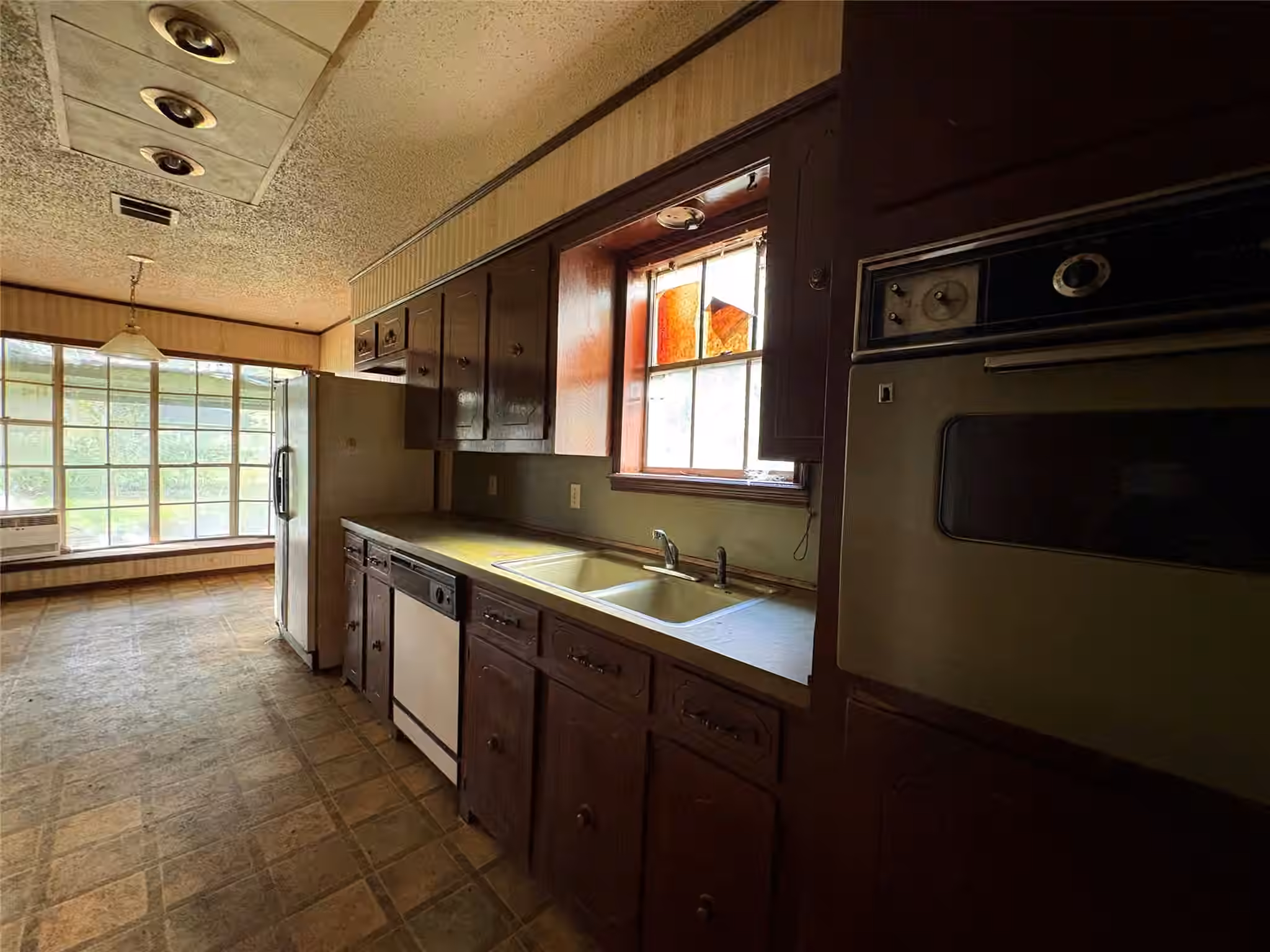 Photo 4 of 3009 Del Monte Avenue, Bay City, TX