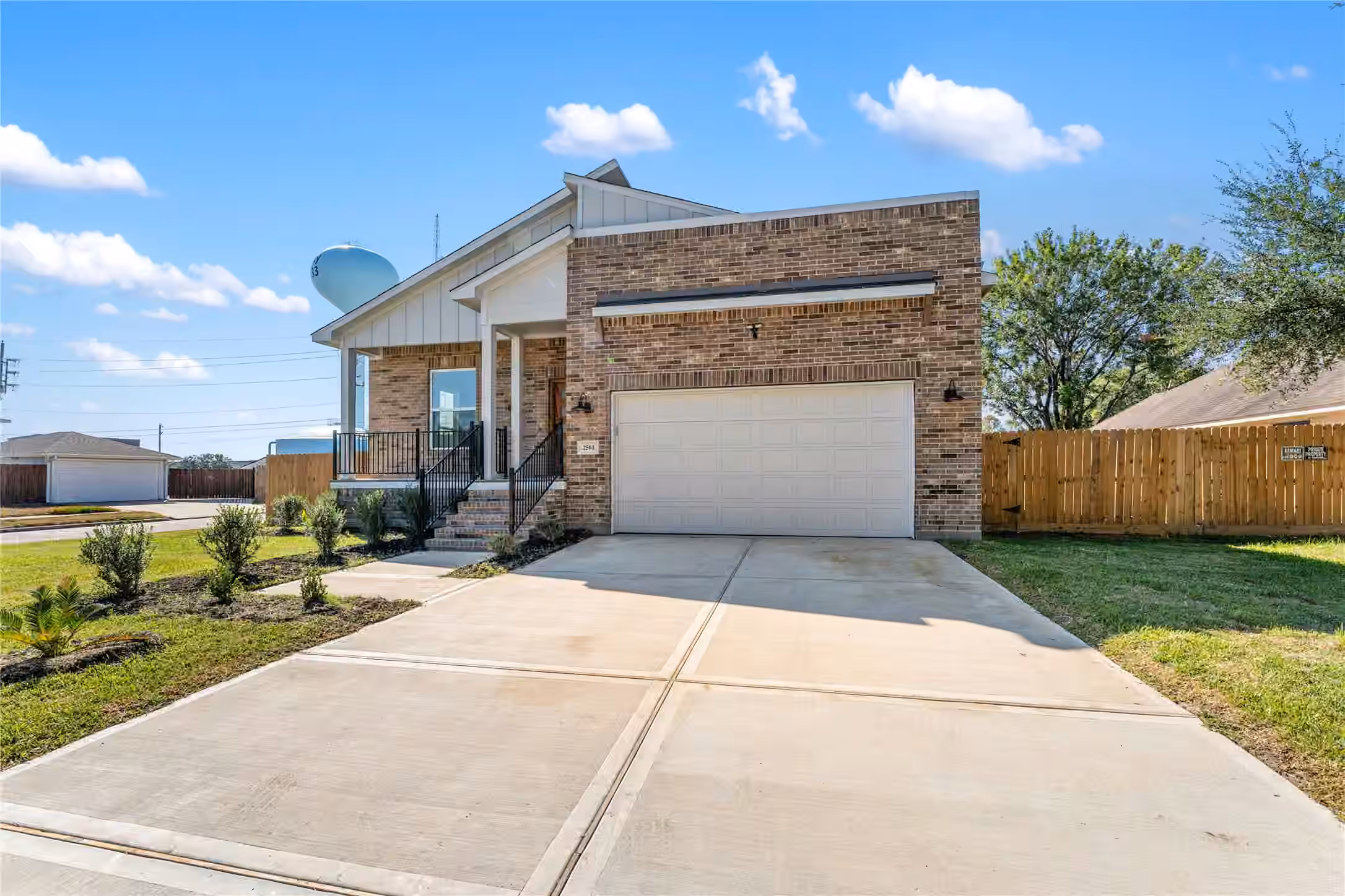 Photo 2 of 2503 Hazyknoll Lane, Houston, TX