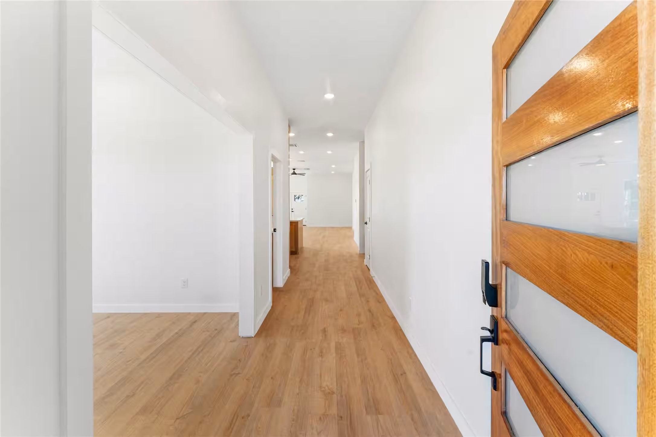 Photo 5 of 2503 Hazyknoll Lane, Houston, TX