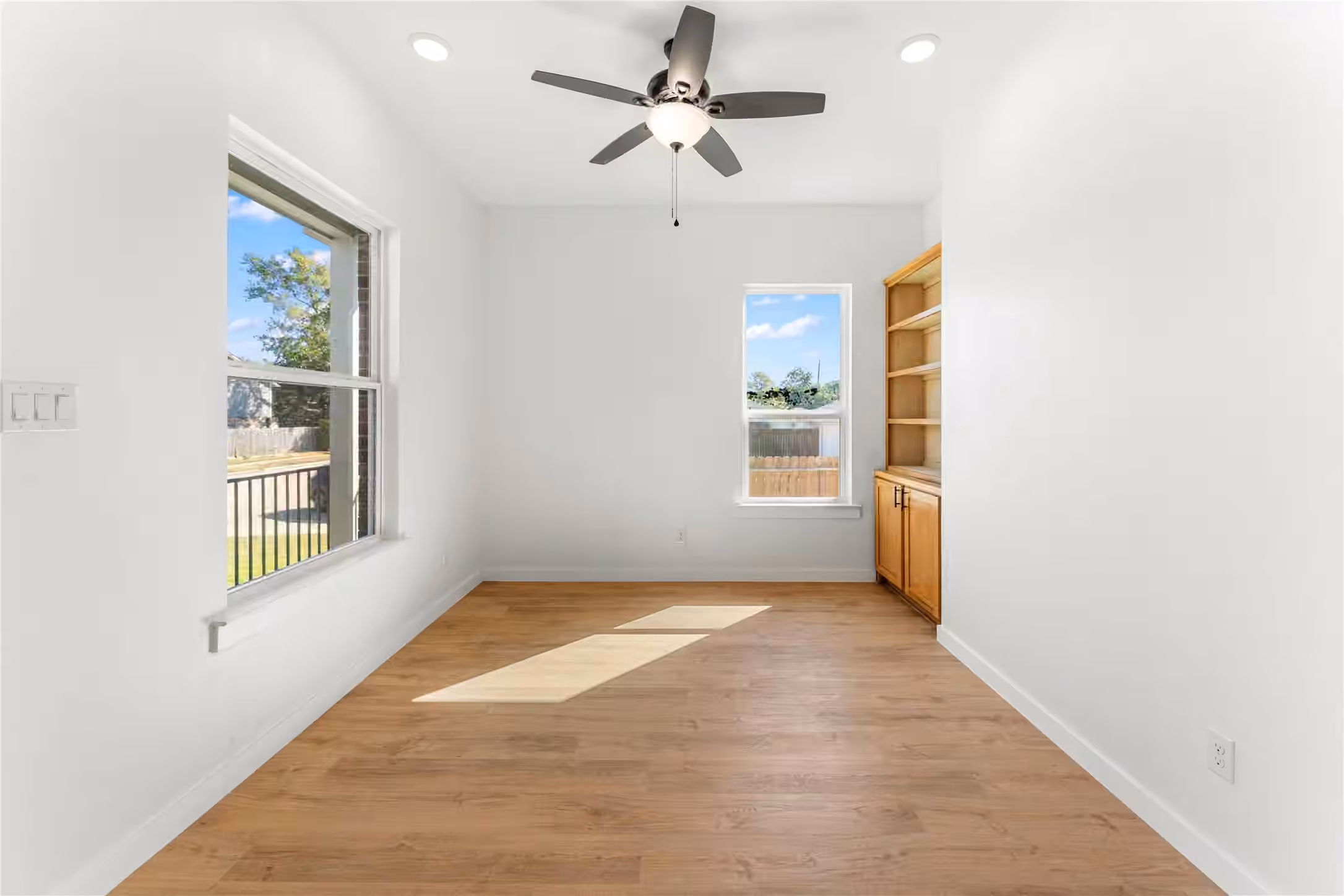 Photo 6 of 2503 Hazyknoll Lane, Houston, TX
