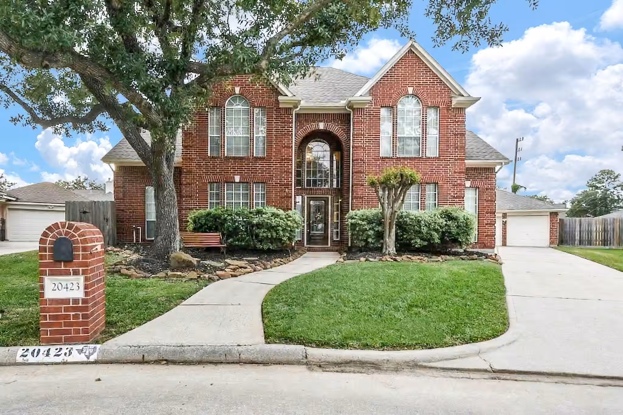 Photo 3 of 20423 Forest Drive, Spring, TX
