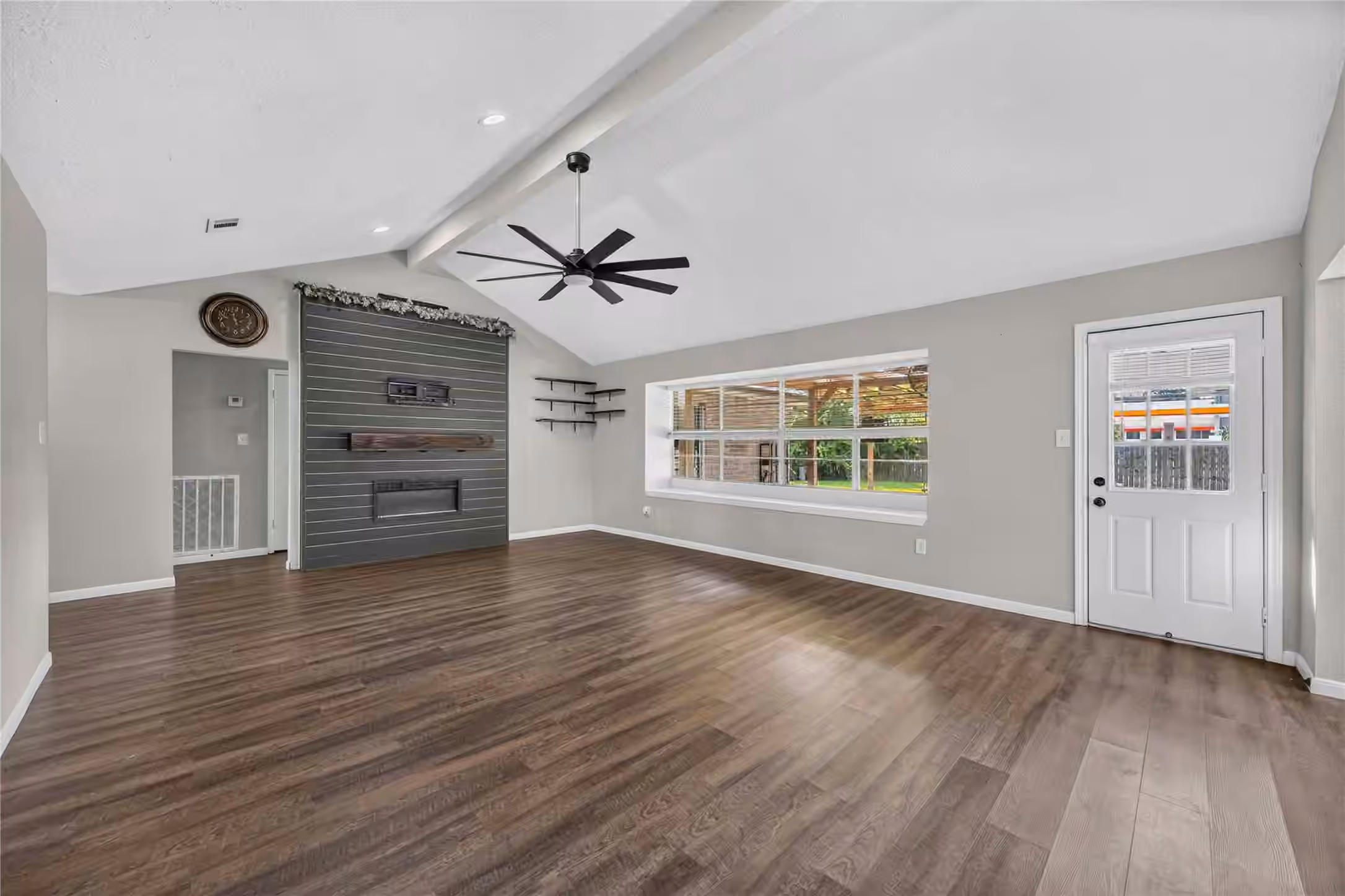 Photo 5 of 5427 Timpani Drive, Friendswood, TX