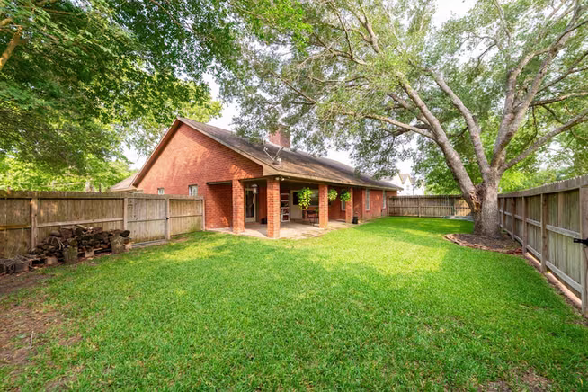 Photo 3 of 330 N 4th Street, Beasley, TX