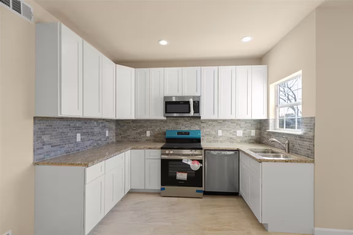 Photo 5 of 7754 Avenue J, Houston, TX