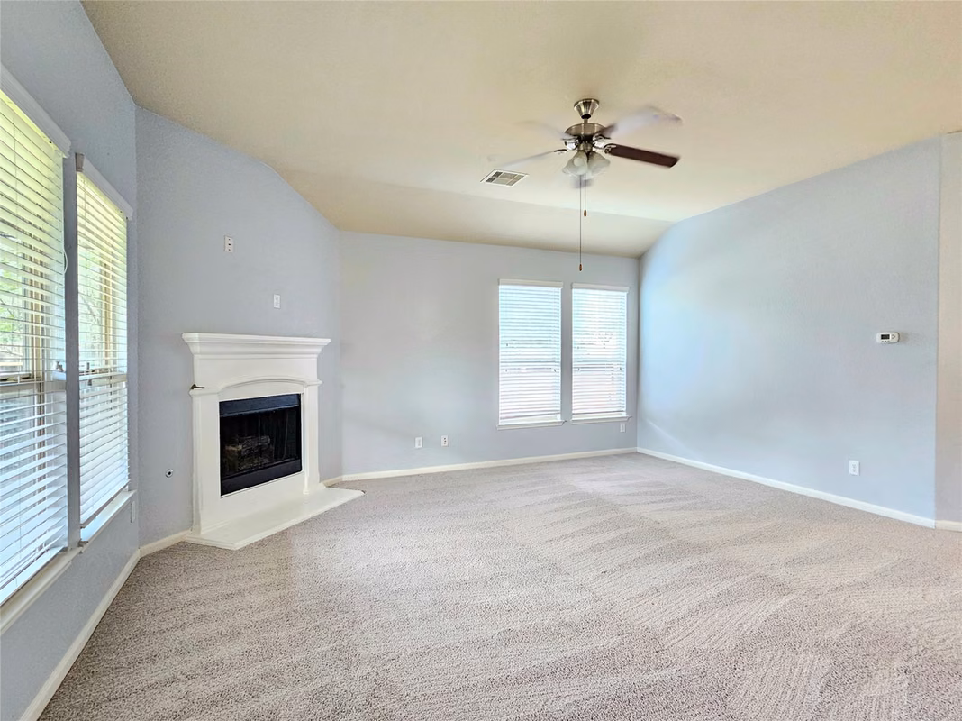 Photo 4 of 8939 Alcina Drive, Tomball, TX