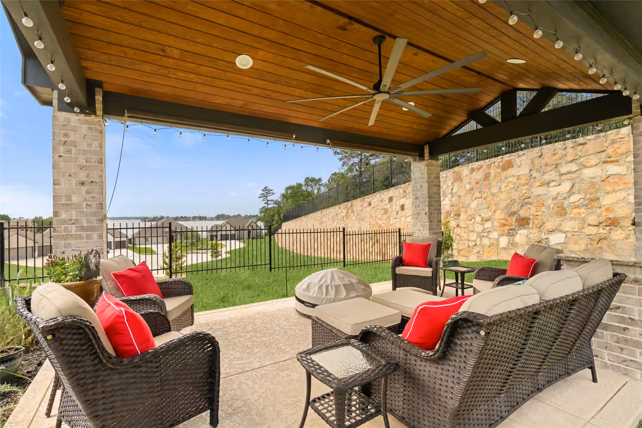 Photo 3 of 6595 Sweet Marjoram Lane, Conroe, TX