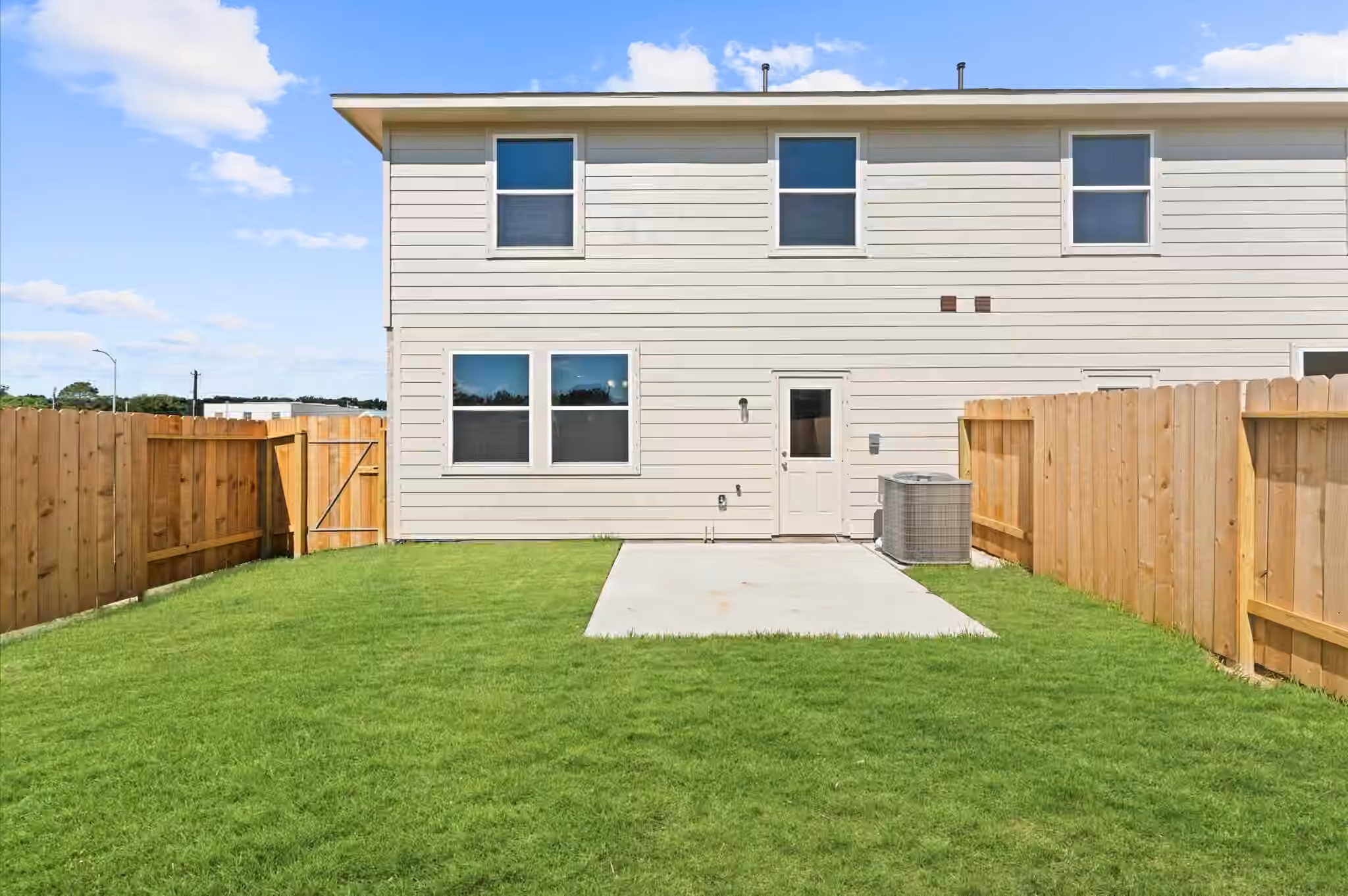 Photo 7 of 1367 Mixander Way, La Porte, TX