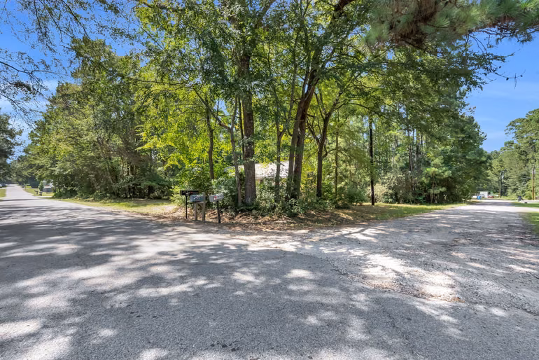 Photo 5 of 15861 Evergreen Lane, Montgomery, TX