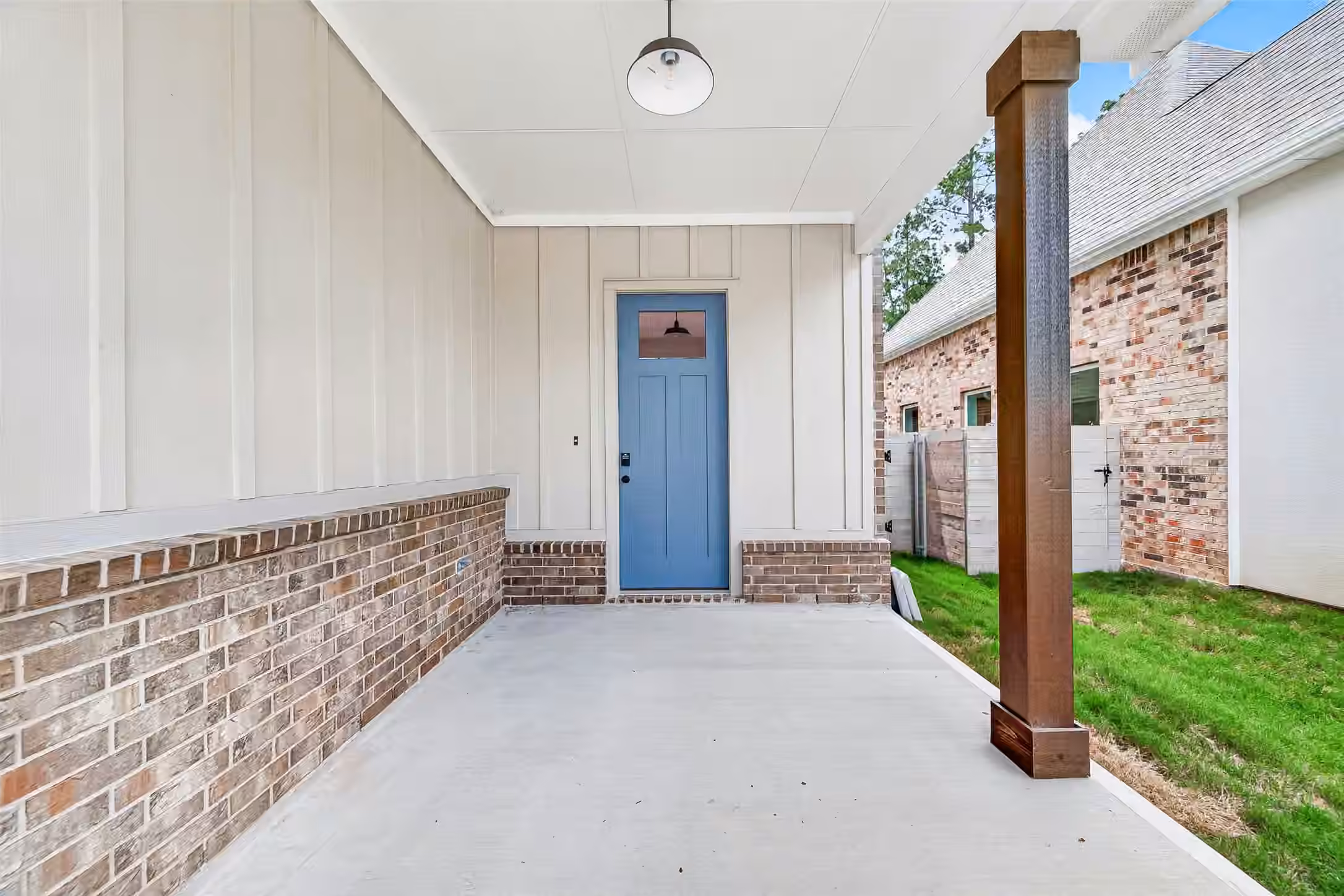 Photo 3 of 11215 Moccasin Drive, Montgomery, TX