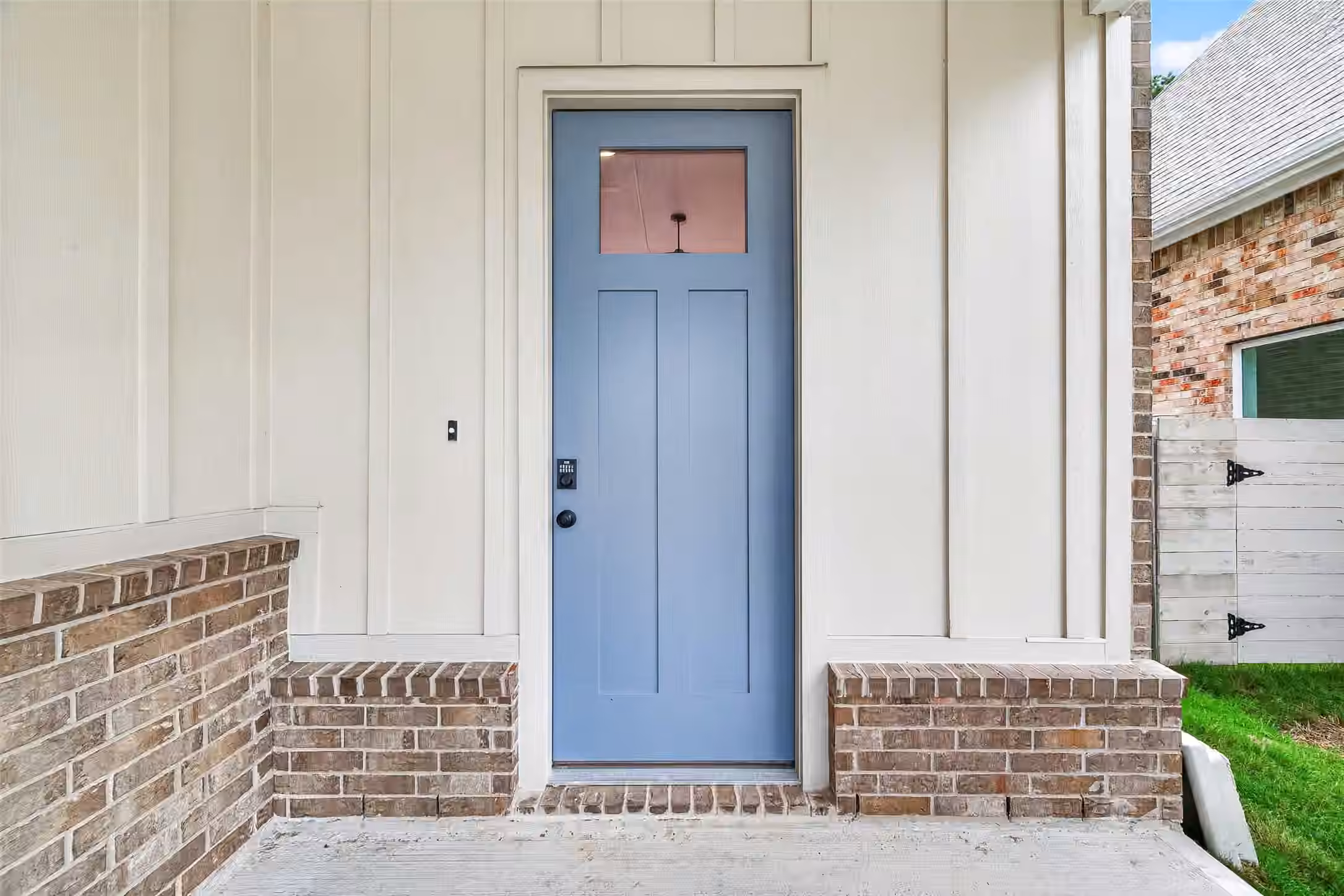 Photo 4 of 11215 Moccasin Drive, Montgomery, TX