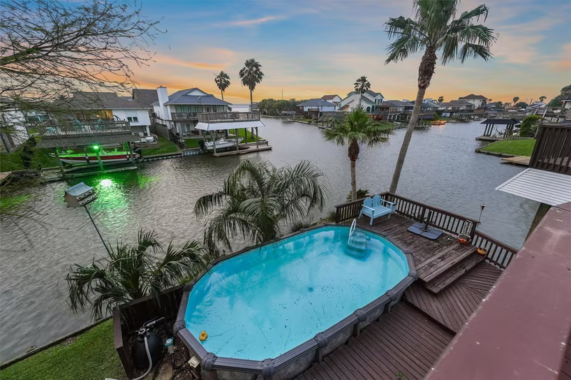 Photo 7 of 9 S Sandpiper Street, La Marque, TX