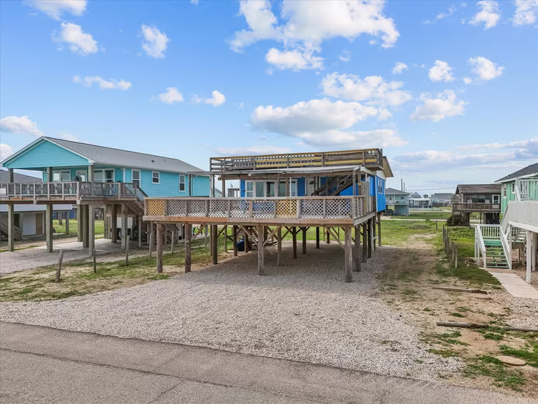 Photo 6 of 510 Beach Drive, Surfside Beach, TX