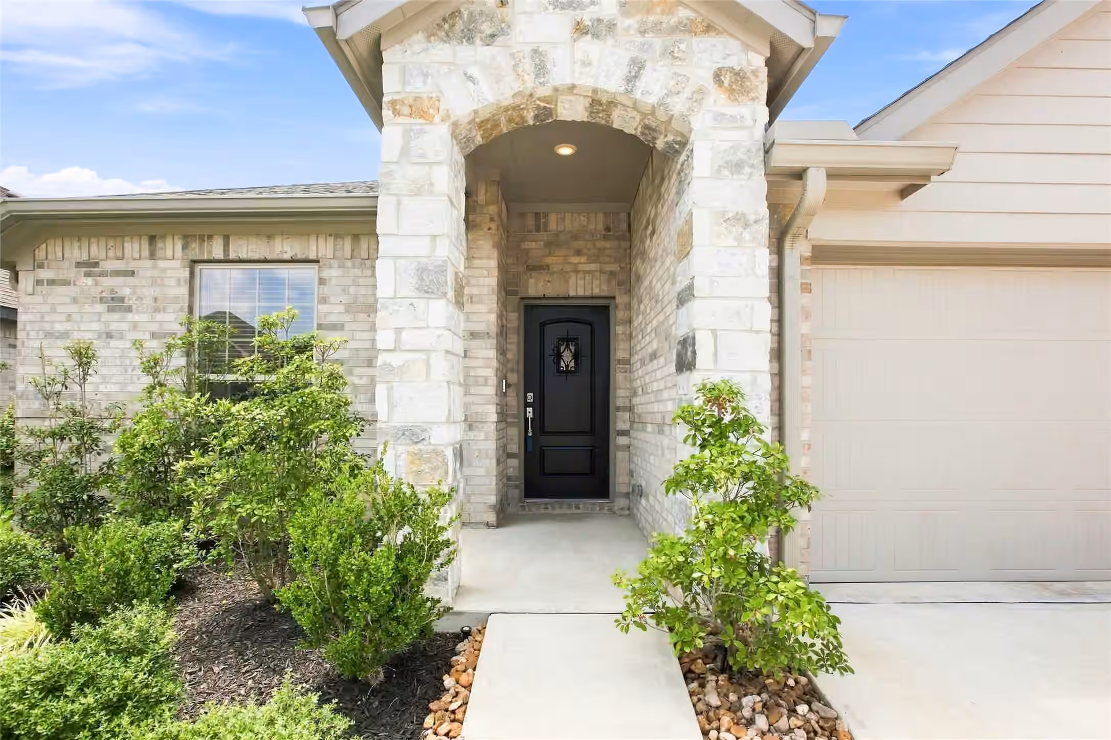 Photo 2 of 21431 Petherton Drive, Tomball, TX