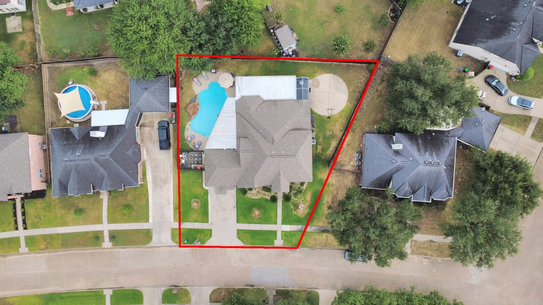 Photo 4 of 6923 Crystal Point Drive, Katy, TX