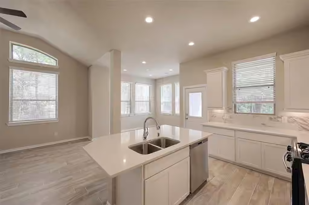 Photo 7 of 115 Handley Drive, Montgomery, TX