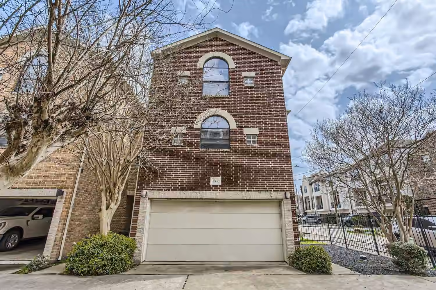 Photo of 5830 Larkin Street, Houston, TX