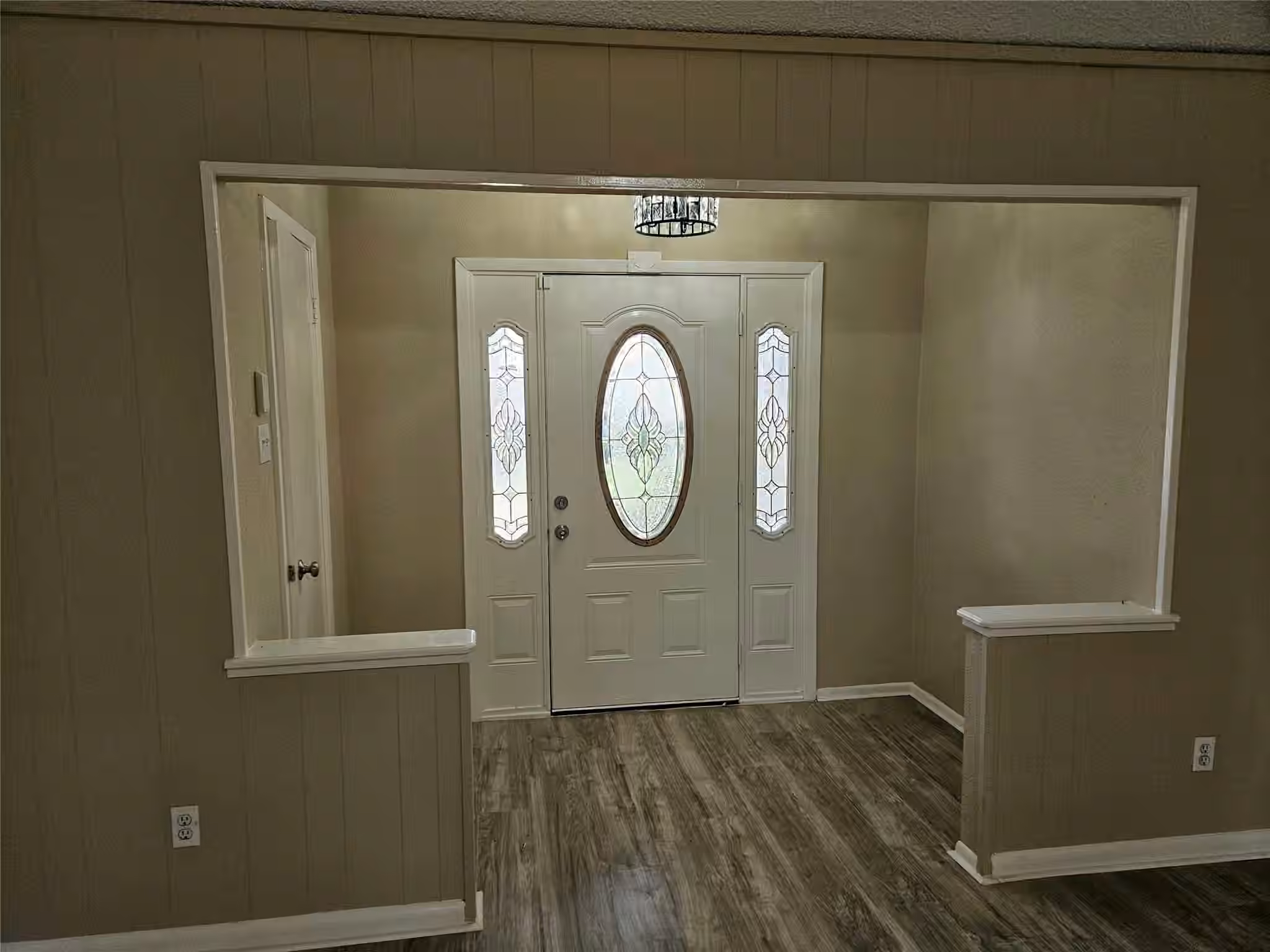 Photo 3 of 1402 New Orleans Street, Deer Park, TX