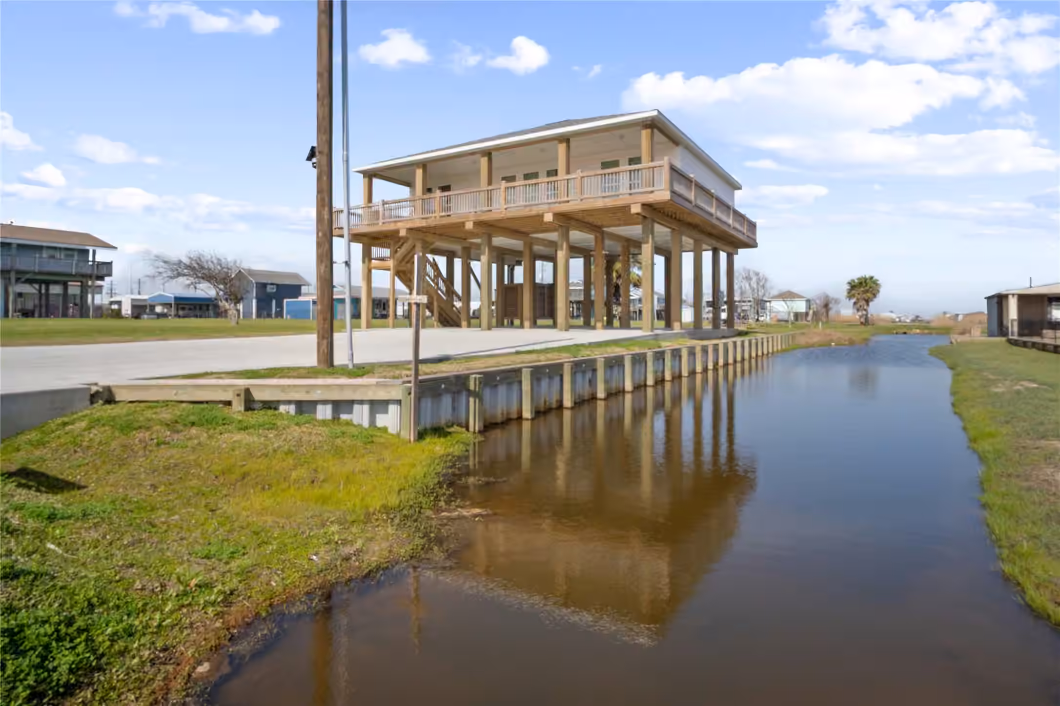Photo 2 of 960 S Sage Road, Crystal Beach, TX