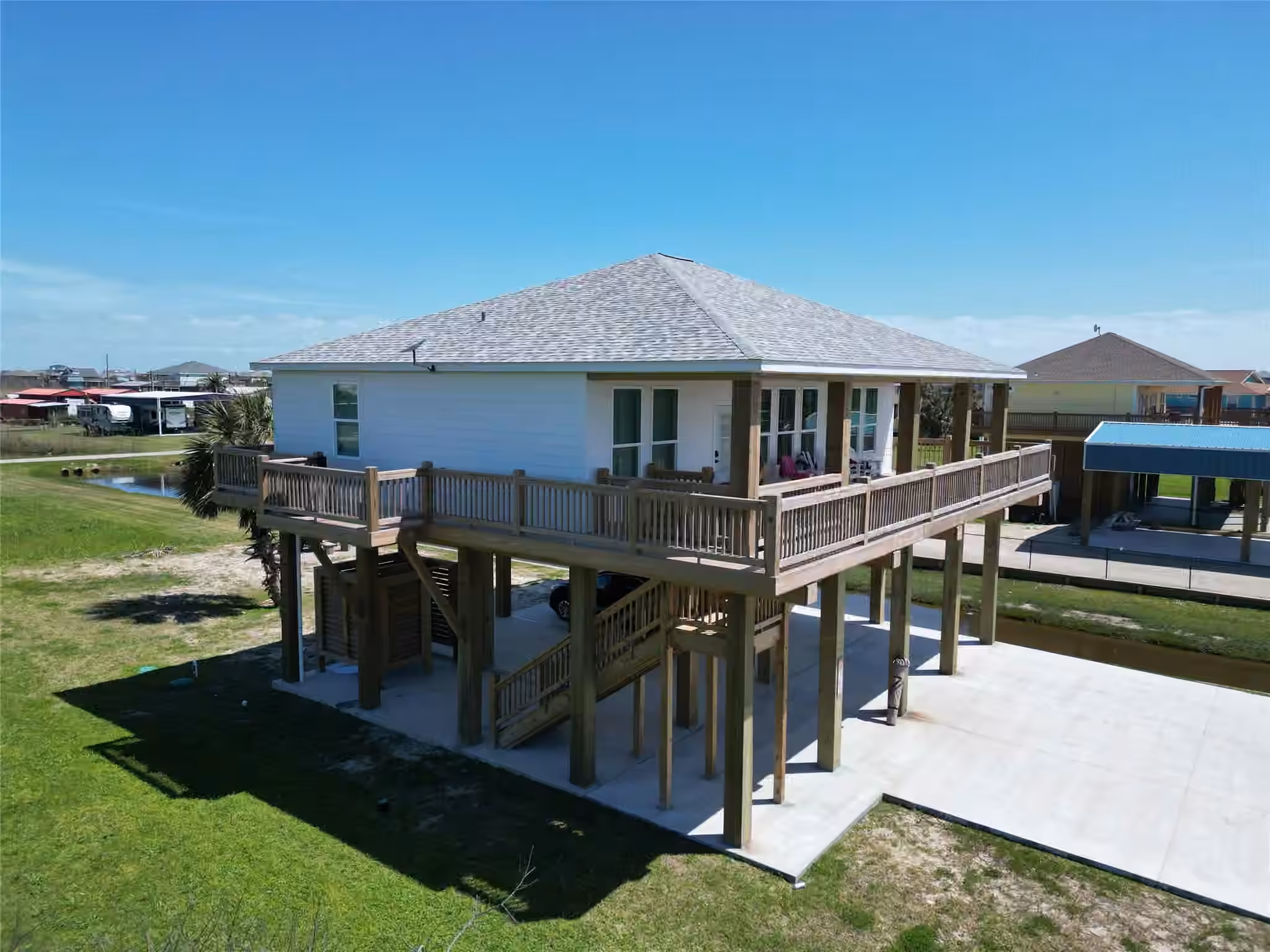 Photo 3 of 960 S Sage Road, Crystal Beach, TX