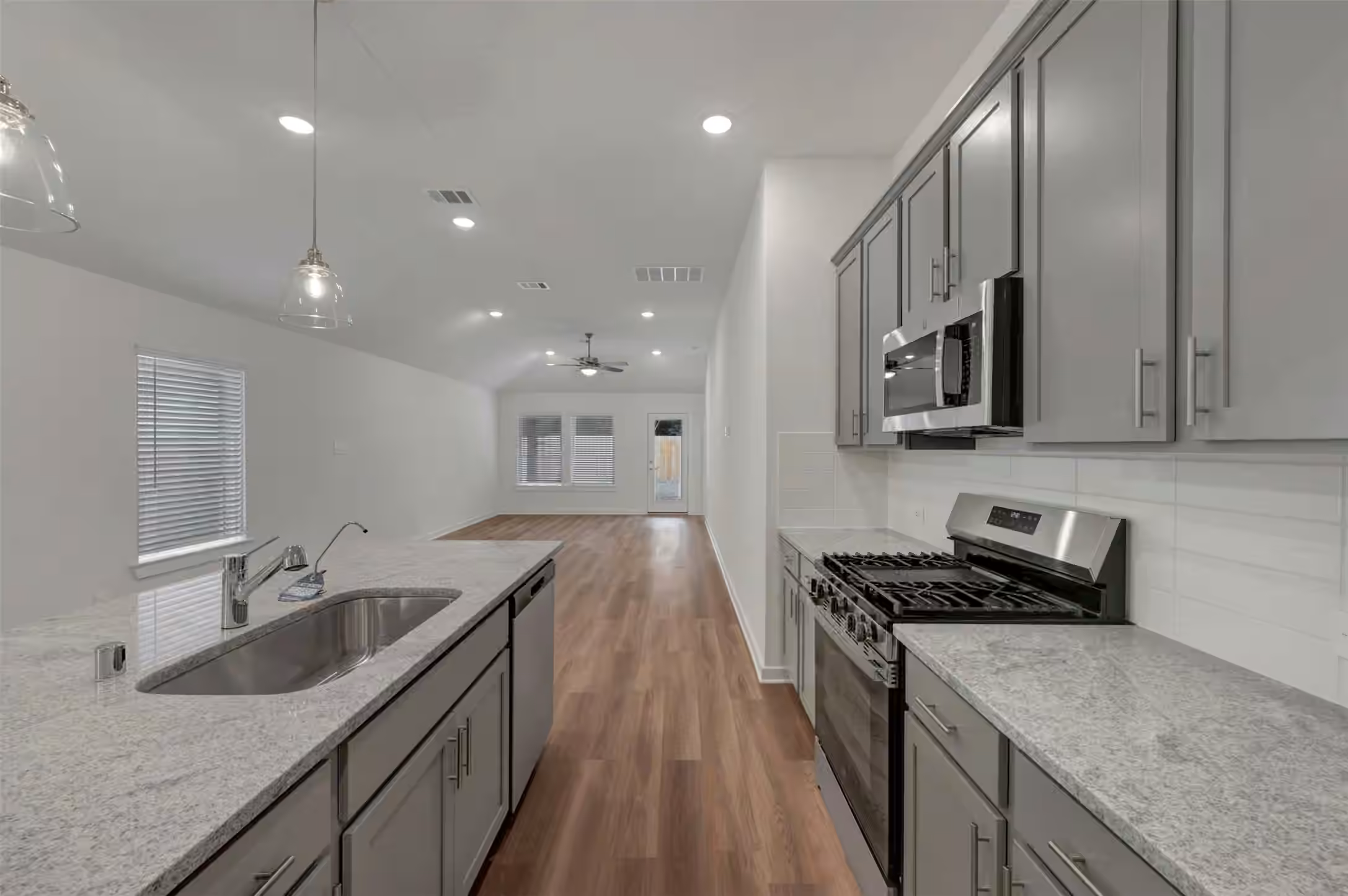 Photo 2 of 20534 Draper Road, Tomball, TX