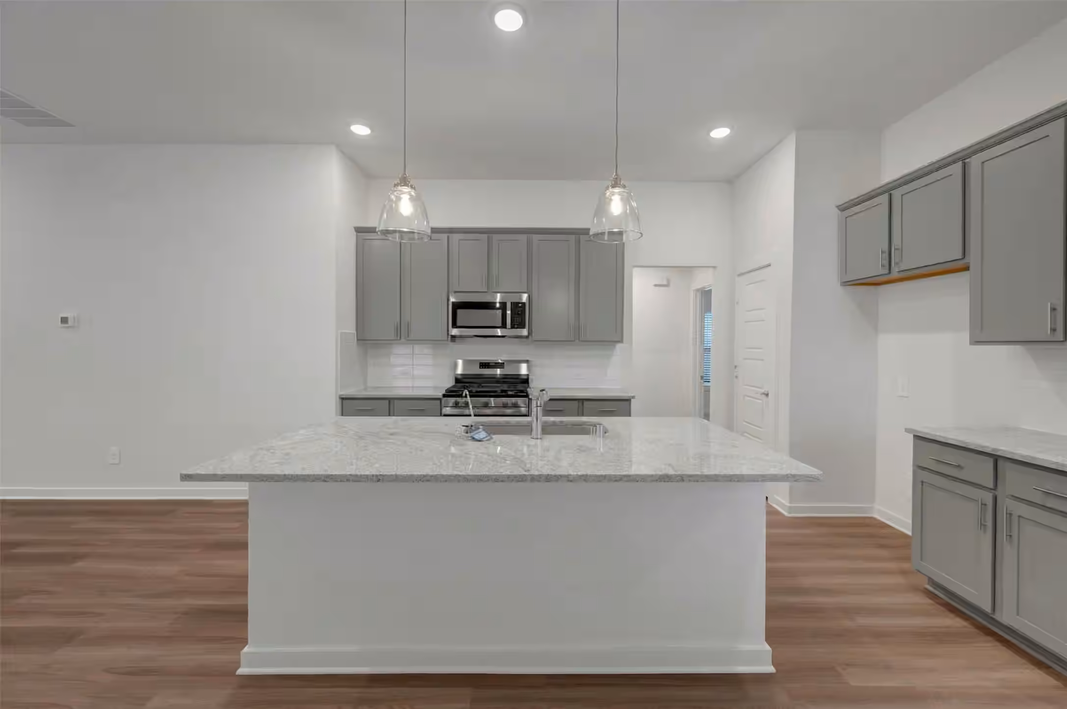 Photo 4 of 20534 Draper Road, Tomball, TX