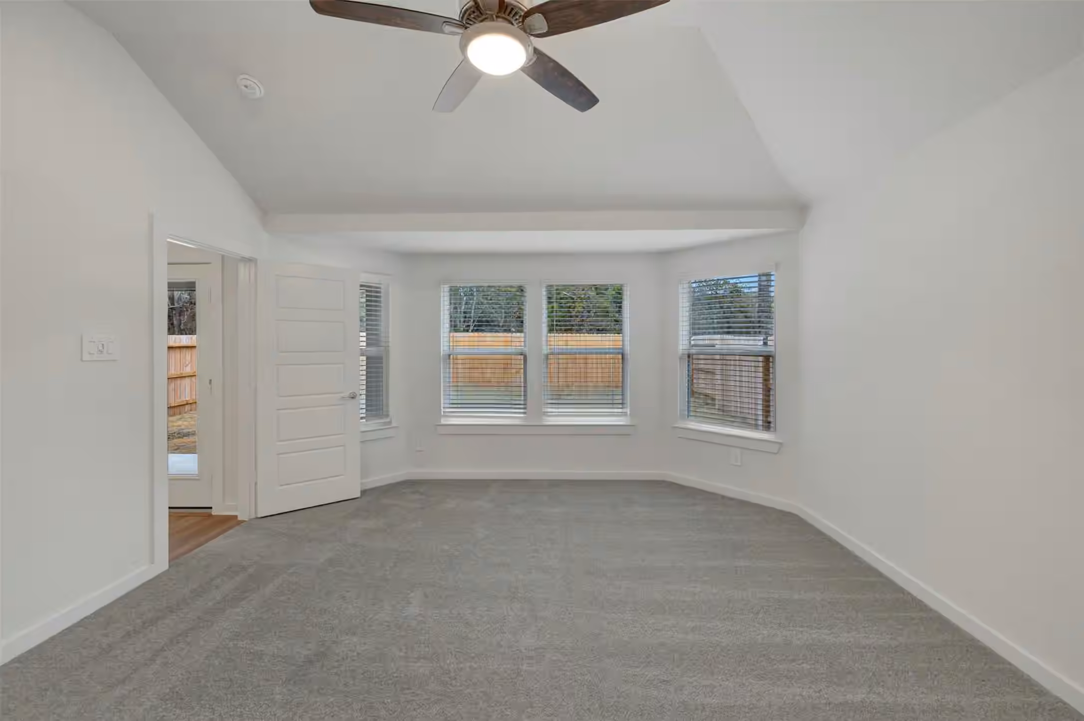 Photo 6 of 20534 Draper Road, Tomball, TX