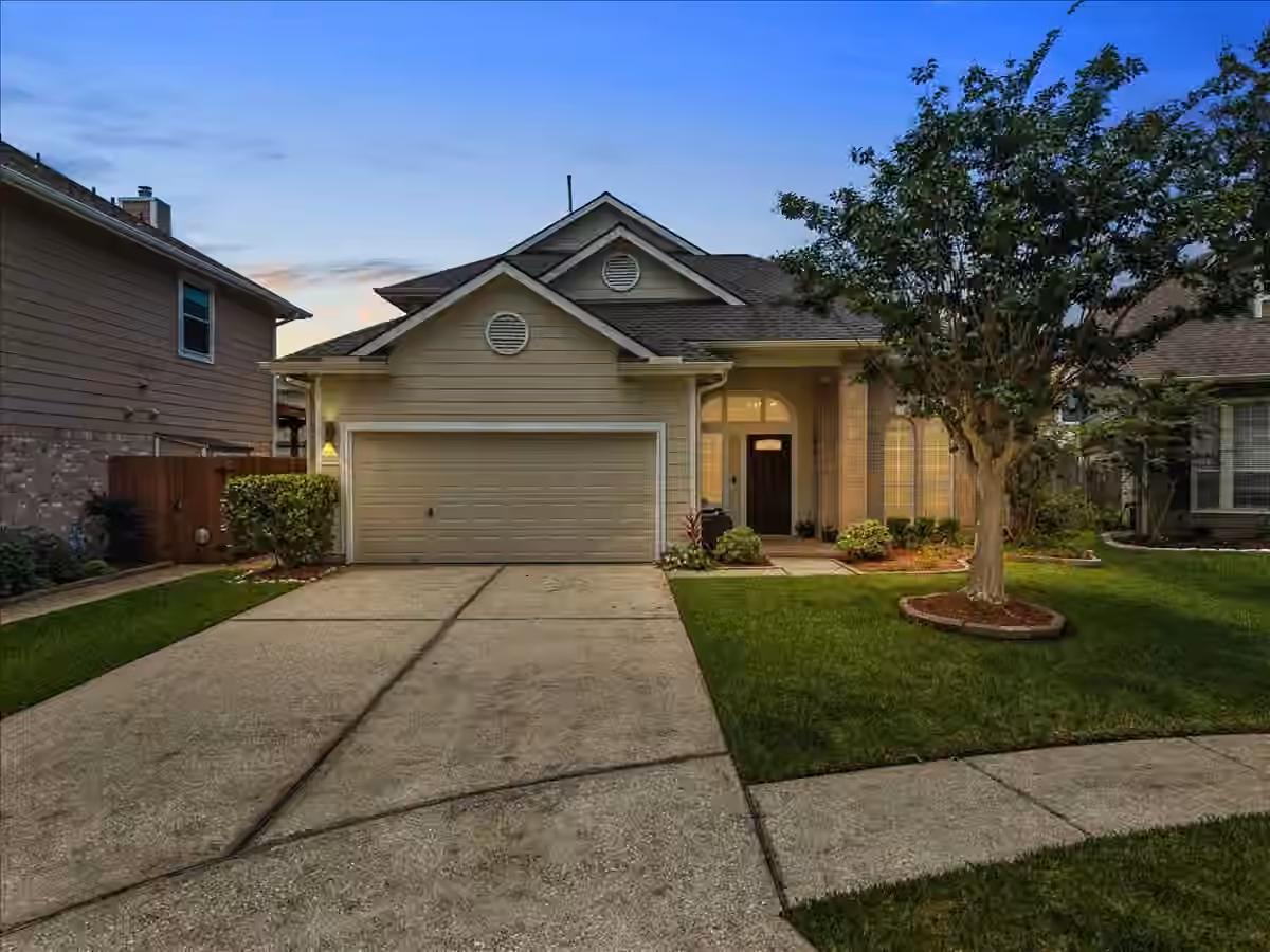 Photo of 1823 Calypso Cove Court, Pasadena, TX 77586