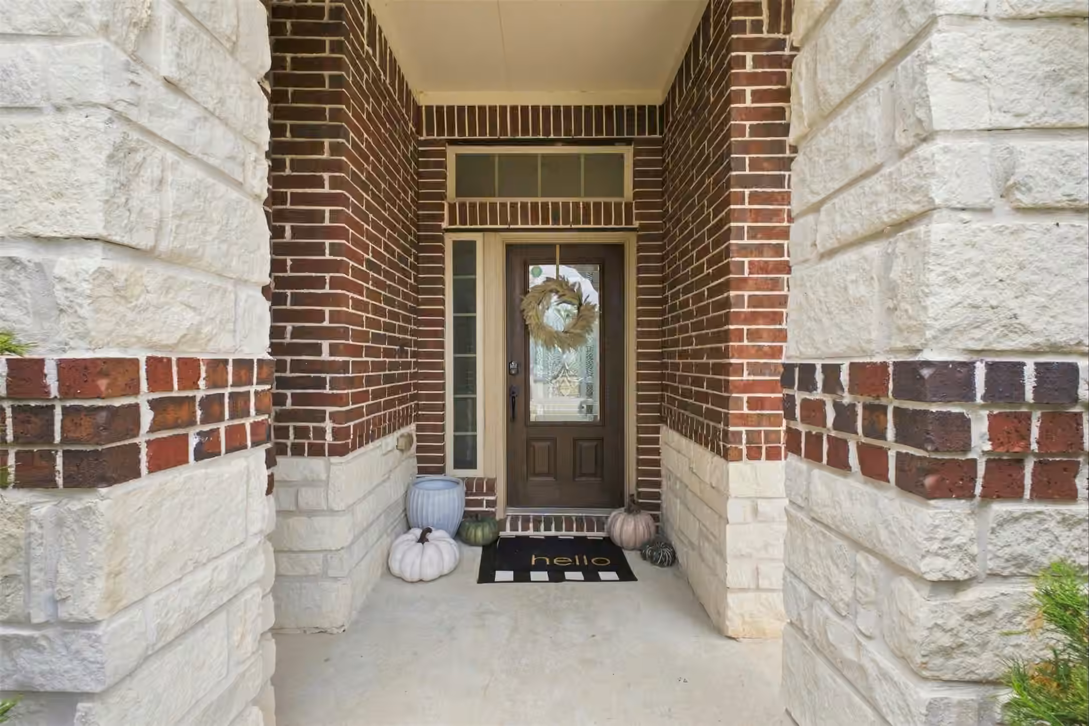 Photo 3 of 8218 Bay Run Avenue, Baytown, TX