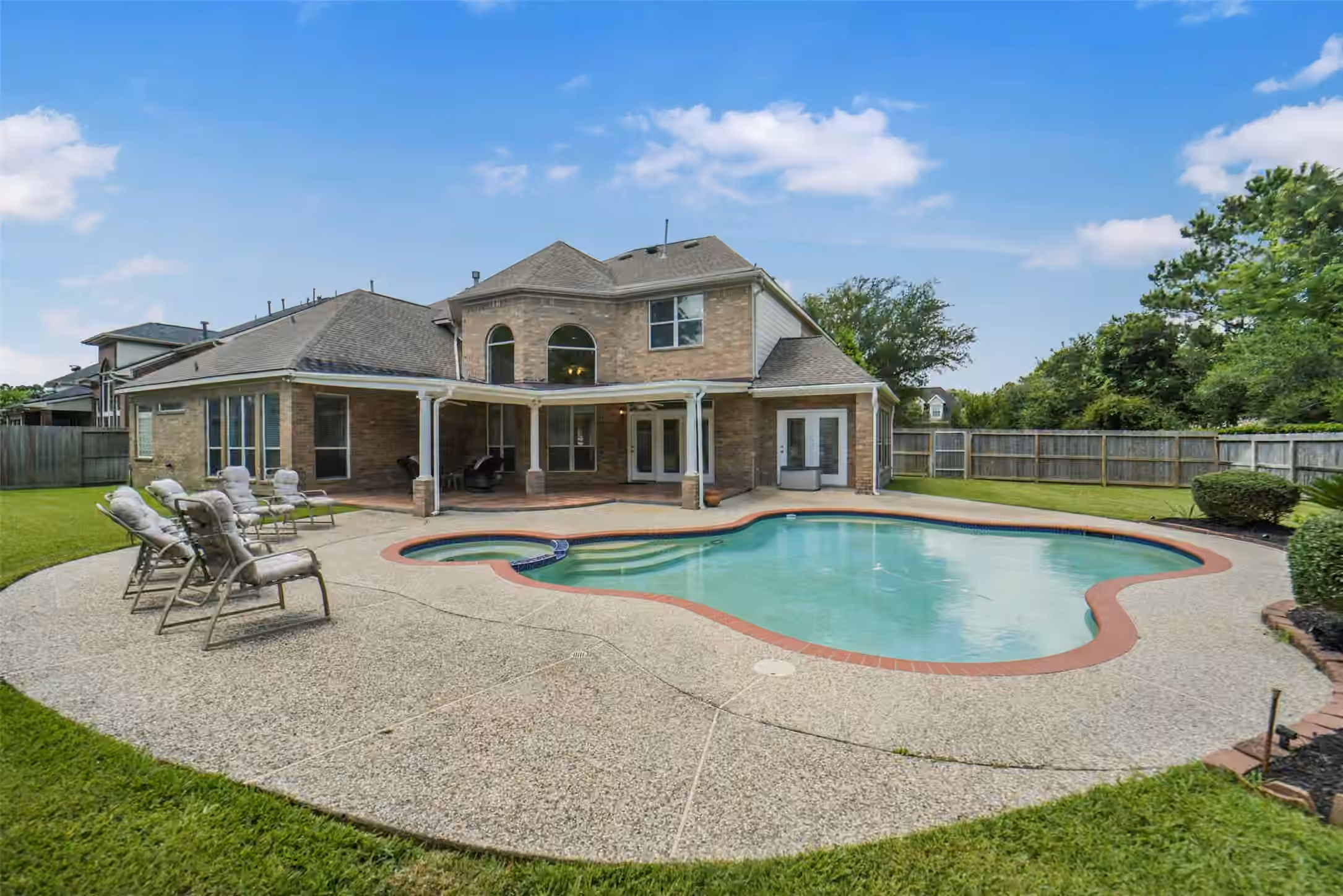 Photo 5 of 4711 N Pine Brook Way, Houston, TX
