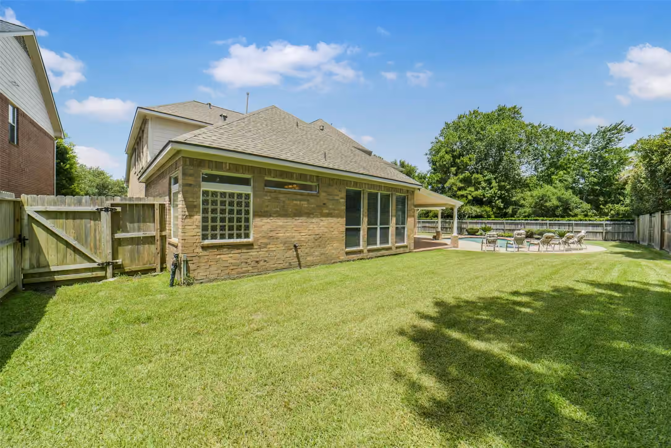 Photo 6 of 4711 N Pine Brook Way, Houston, TX