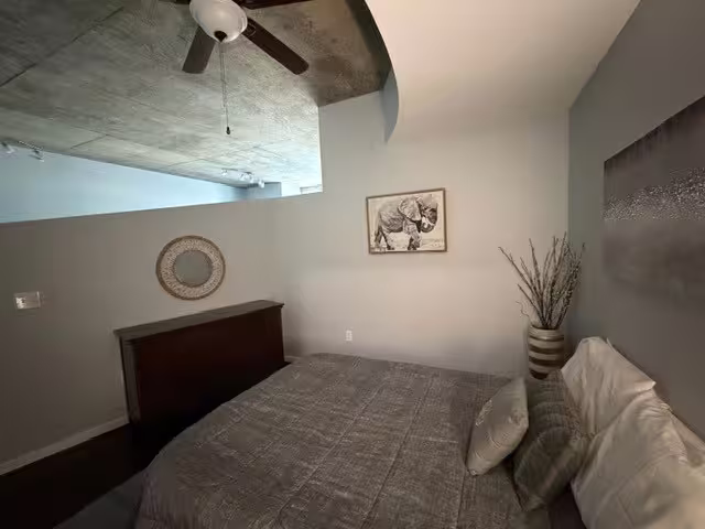 Photo 2 of 5925 Almeda Road 11513, Houston, TX