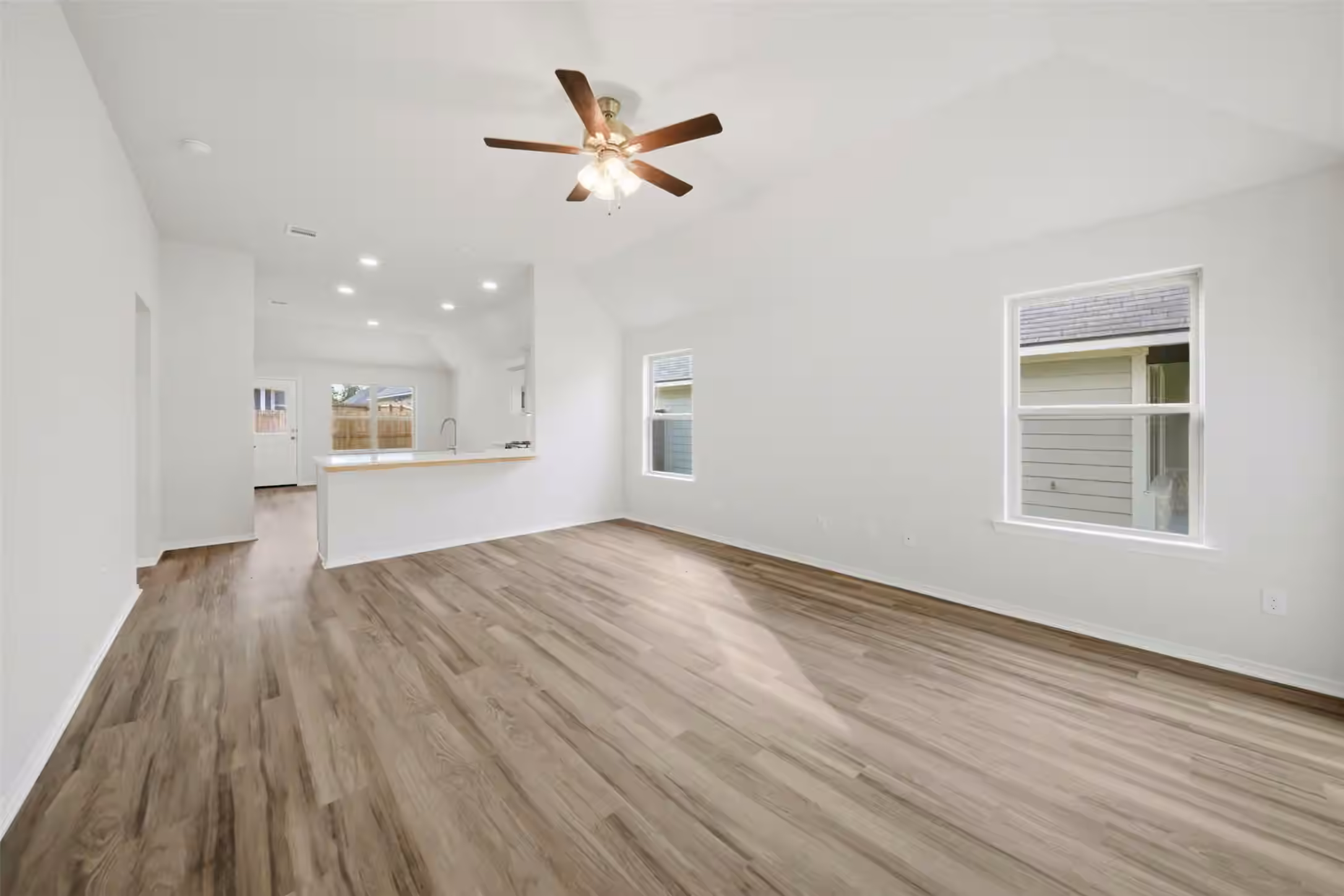 Photo 5 of 1220 High Street, Navasota, TX
