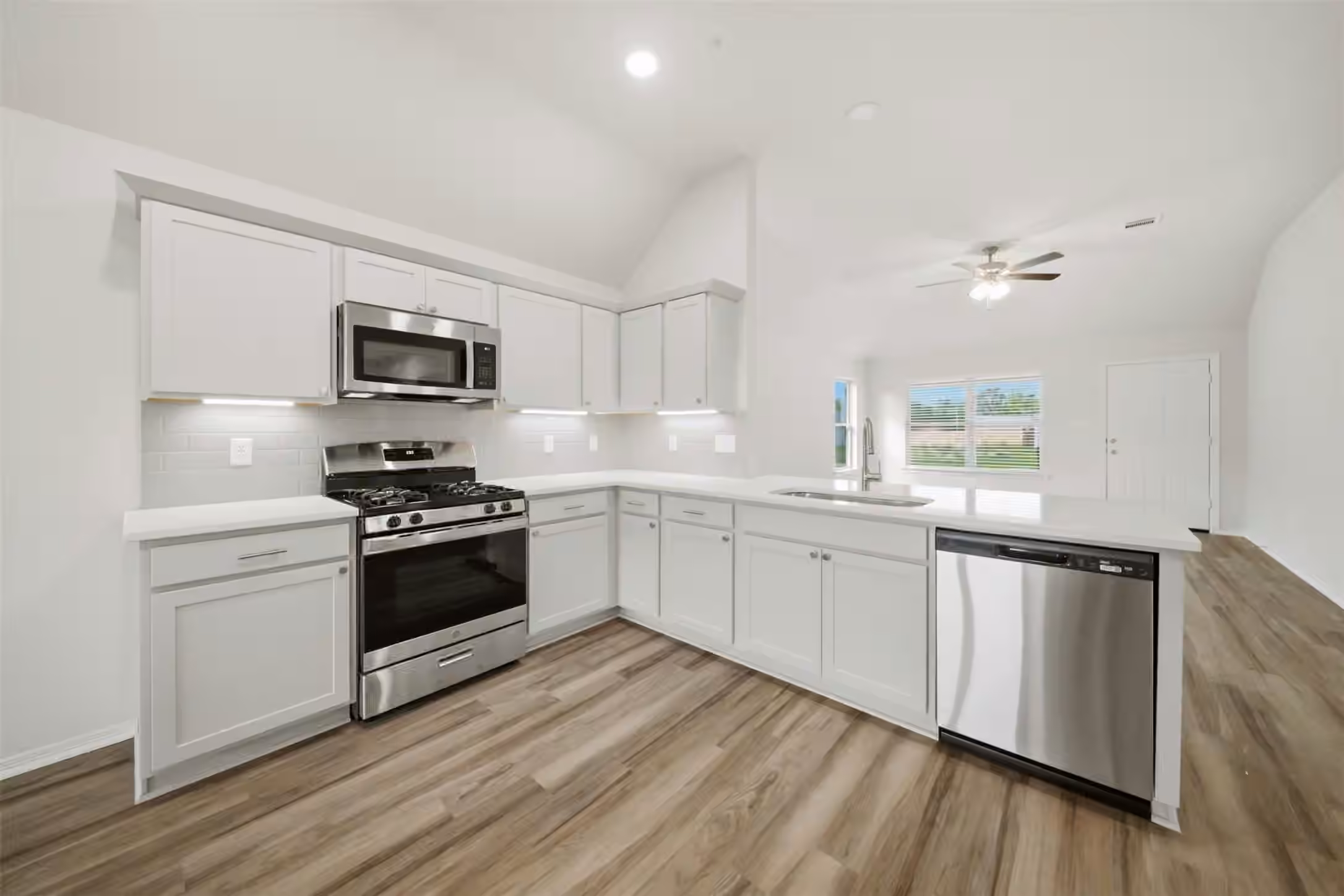 Photo 7 of 1220 High Street, Navasota, TX