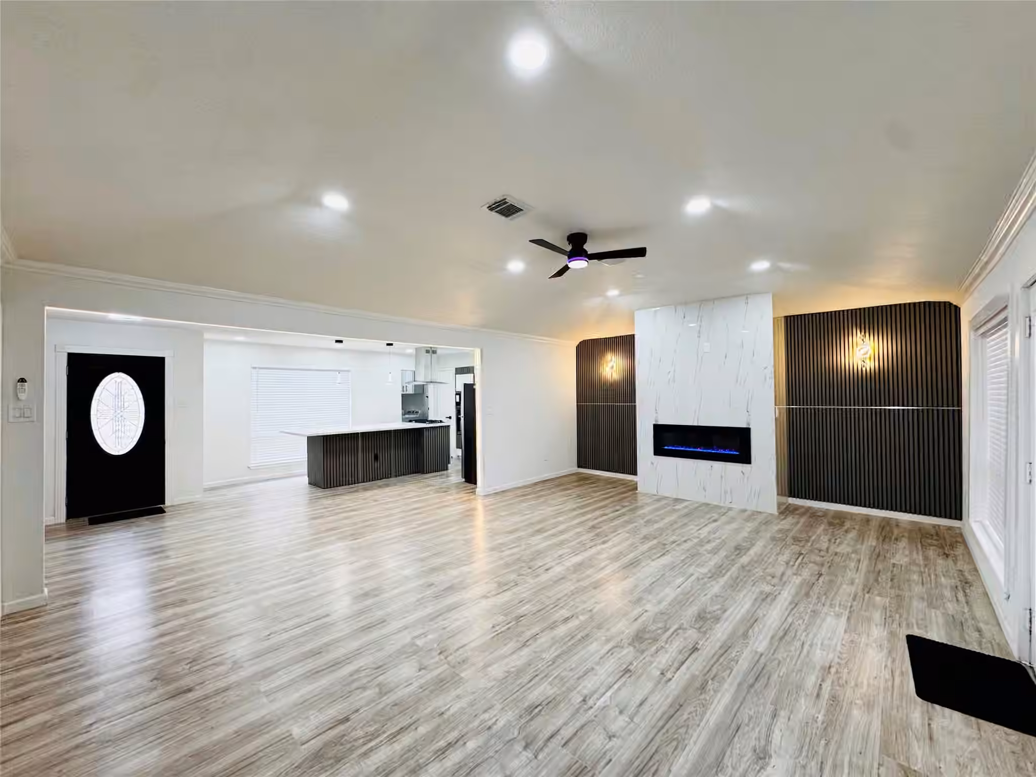 Photo 3 of 2326 Briarview Drive, Houston, TX