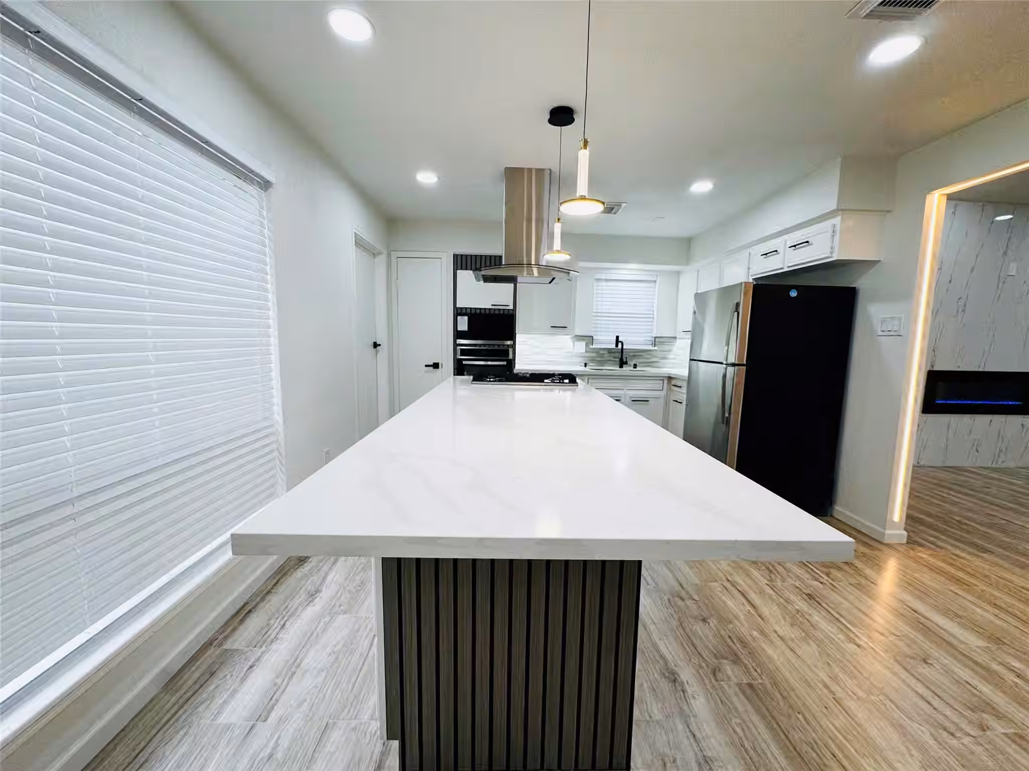 Photo 7 of 2326 Briarview Drive, Houston, TX