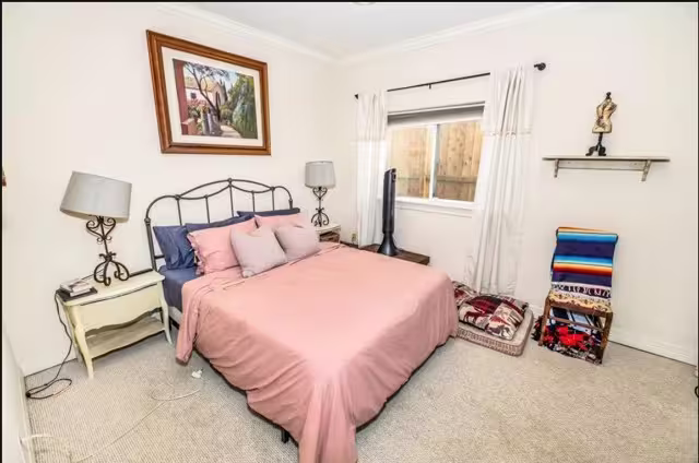 Photo 4 of 3011 Houston Avenue B, Houston, TX