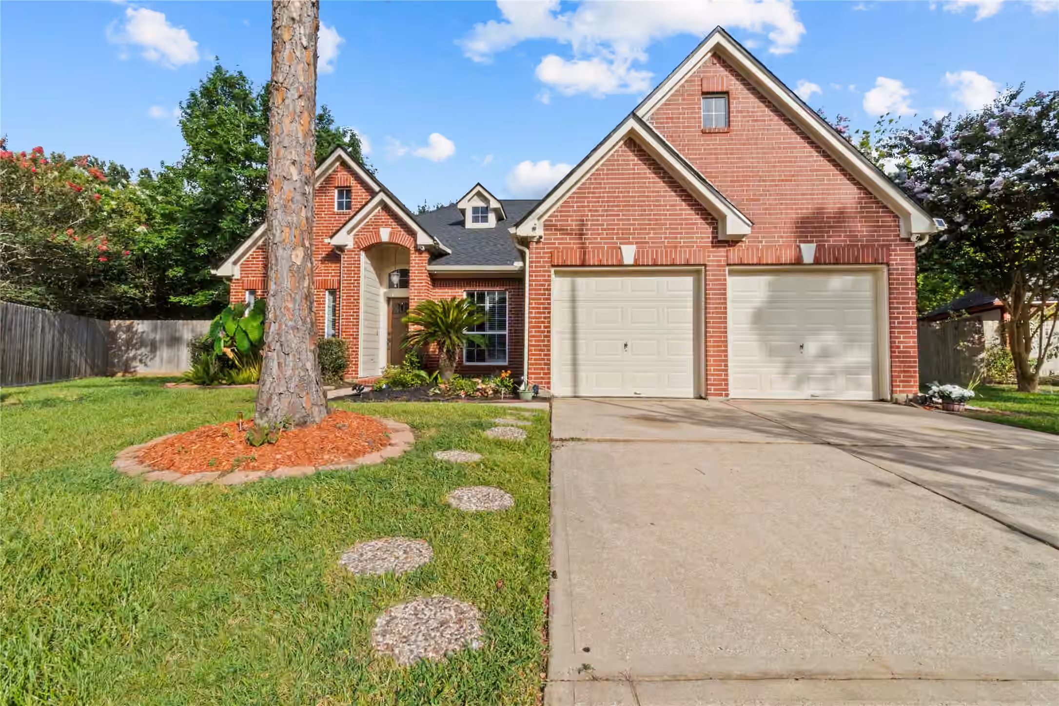Photo of 3814 Wellesley Court, Pearland, TX 77584