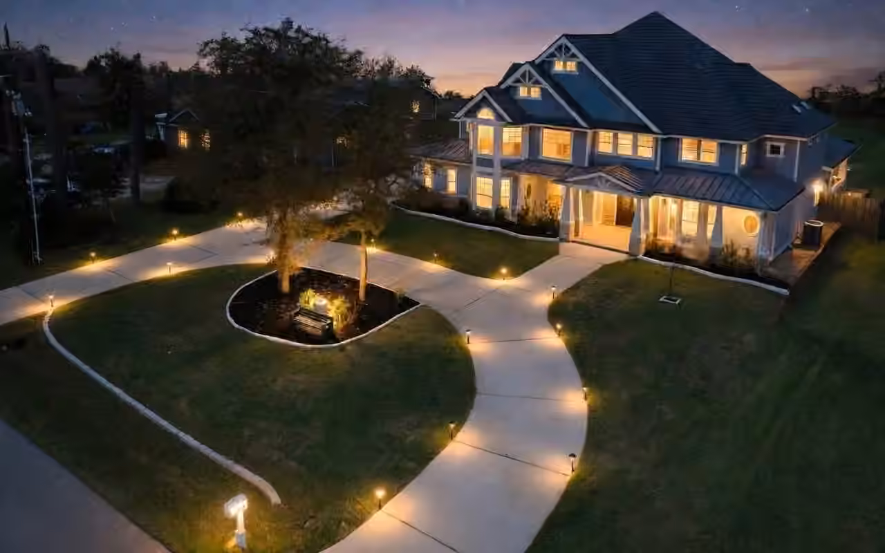 Photo 3 of 2504 Southline Road, Conroe, TX