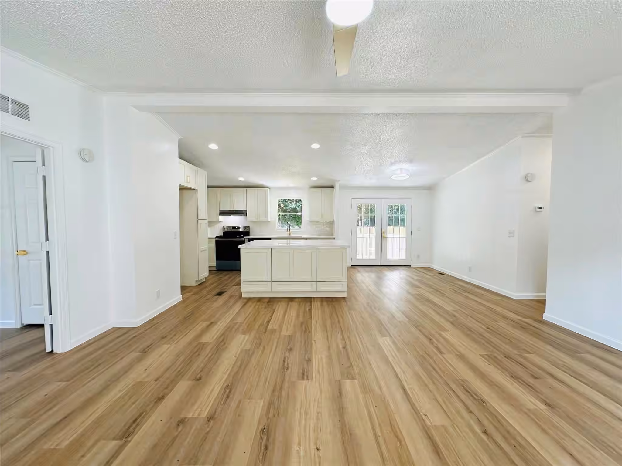 Photo 4 of 16474 Spring Rain Court, Conroe, TX